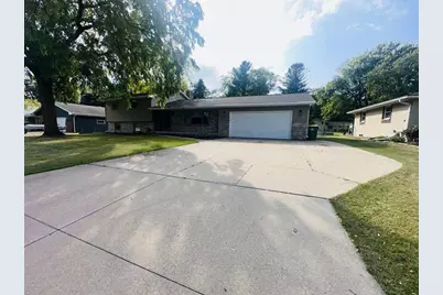 550 Harvest Road, Green Bay, WI 54302 - Photo 2
