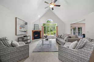 8045 Saquaro Ct, Neenah, WI 54956 - Photo 4