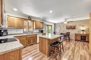 2146 Deer Point Ln, De Pere, WI 54115 - Photo 12