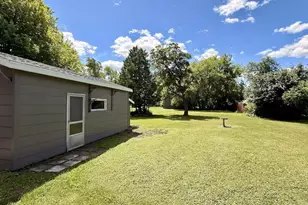 919 W 4th Ave, Oshkosh, WI 54902 - Photo 16