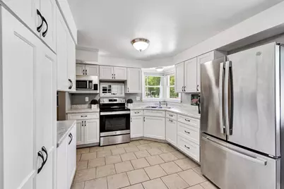 833 Spruce Street, De Pere, WI 54115 - Photo 8