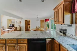 2355 Hickory Ct, Oshkosh, WI 54901 - Photo 12