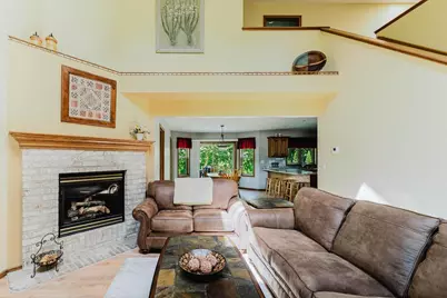 2355 Hickory Court, Oshkosh, WI 54901 - Photo 6