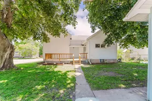 234 W 18th Ave, Oshkosh, WI 54902 - Photo 32