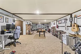 1118 E Park Hills Dr, Appleton, WI 54915 - Photo 16