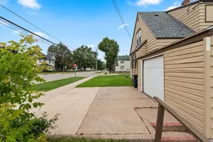 220 S Union St, Shawano, WI 54166 - Photo 8