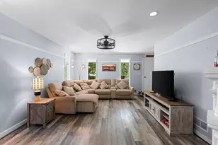 3272 Libby Ln, Green Bay, WI 54313 - Photo 6