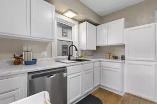 520 Elmore St, Green Bay, WI 54303 - Photo 10