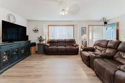620 Courtland Avenue, Oshkosh, WI 54901 - Photo 4