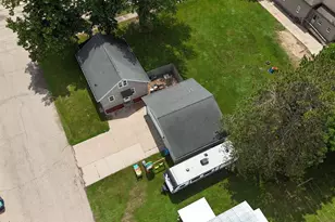 31 E 2nd St, Clintonville, WI 54929 - Photo 6