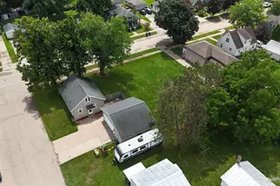 31 E 2nd St, Clintonville, WI 54929 - Photo 8