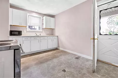 603 S Memorial Drive, Appleton, WI 54914 - Photo 2