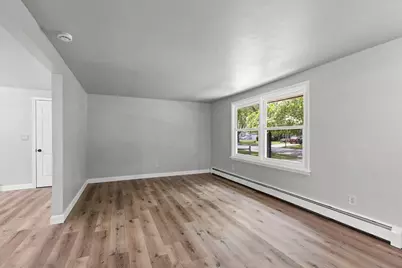 2389 Hampton Avenue, Green Bay, WI 54311 - Photo 6
