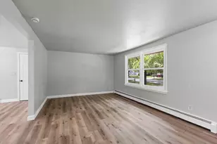 2389 Hampton Ave, Green Bay, WI 54311 - Photo 6
