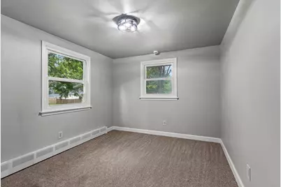 2389 Hampton Avenue, Green Bay, WI 54311 - Photo 14