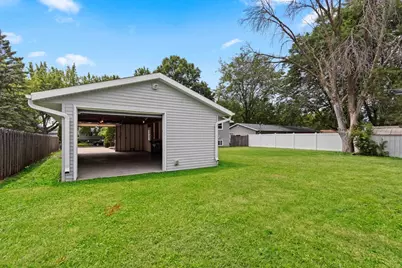 2389 Hampton Avenue, Green Bay, WI 54311 - Photo 34
