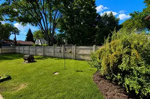 1917 Vinland St, Oshkosh, WI 54901 - Photo 46