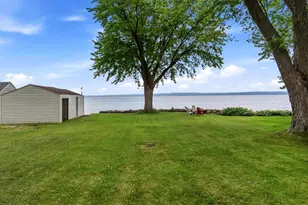 N9363 Lakeshore Dr, Van Dyne, WI 54979 - Photo 18