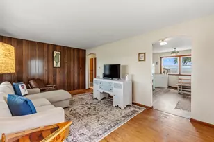 N9363 Lakeshore Dr, Van Dyne, WI 54979 - Photo 4