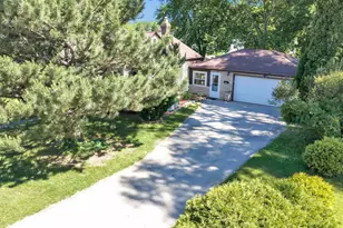 1528 7th St, Green Bay, WI 54304 - Photo 14