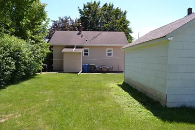 902 W 4th Avenue, Oshkosh, WI 54902 - Photo 26