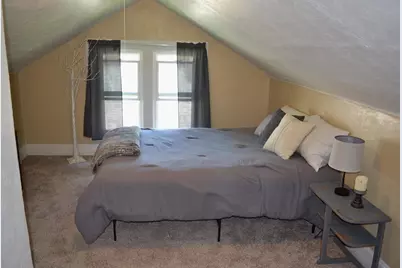 902 W 4th Avenue, Oshkosh, WI 54902 - Photo 14