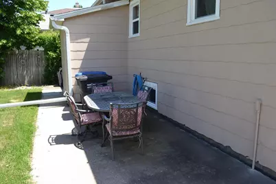 902 W 4th Avenue, Oshkosh, WI 54902 - Photo 22