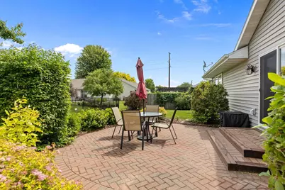 1140 Grassy Plains Drive, Neenah, WI 54956 - Photo 6