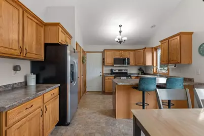 1140 Grassy Plains Drive, Neenah, WI 54956 - Photo 12