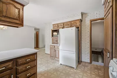1102 S Ridge Lane, Appleton, WI 54914 - Photo 10