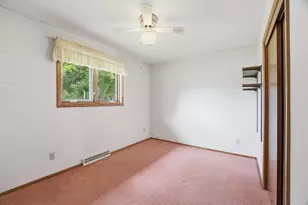 1102 S Ridge Ln, Appleton, WI 54914 - Photo 14