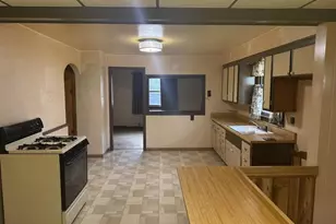 1711 Grove St, Oshkosh, WI 54901 - Photo 2