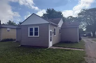 1711 Grove St, Oshkosh, WI 54901 - Photo 14