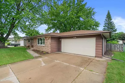 1504 Commanche Avenue, Green Bay, WI 54313 - Photo 2