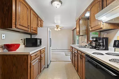 1504 Commanche Avenue, Green Bay, WI 54313 - Photo 8