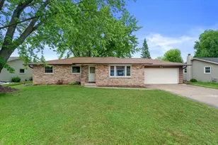 1504 Commanche Ave, Green Bay, WI 54313 - Photo 1