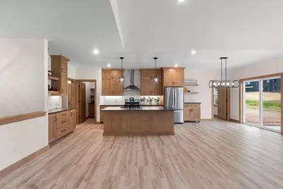 1782 Dallas Lane, De Pere, WI 54115 - Photo 6