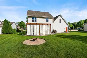 4501 N Stonebridge Ct, Appleton, WI 54913 - Photo 4