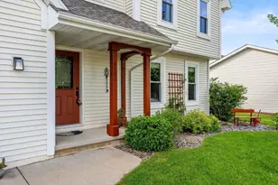 4501 N Stonebridge Ct, Appleton, WI 54913 - Photo 2