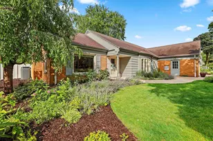 356 Warren Ct, Green Bay, WI 54301 - Photo 2