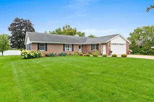 503 Riverside Dr, Shawano, WI 54166 - Photo 2