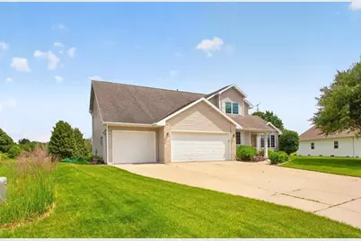 465 Winding Waters Way, De Pere, WI 54115 - Photo 2