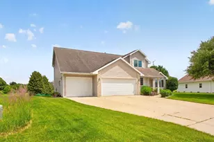 465 Winding Waters Way, De Pere, WI 54115 - Photo 2