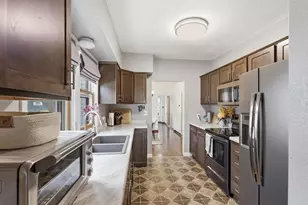 424 3rd St, Neenah, WI 54956 - Photo 12
