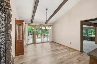 343 E Le Capitaine Circle, Green Bay, WI 54302 - Photo 6