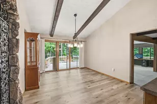 343 E Le Capitaine Cir, Green Bay, WI 54302 - Photo 6