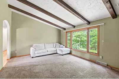 343 E Le Capitaine Circle, Green Bay, WI 54302 - Photo 8