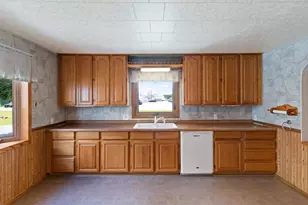 243 E Chicago Rd, Wautoma, WI 54982 - Photo 8
