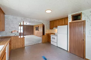 243 E Chicago Rd, Wautoma, WI 54982 - Photo 10