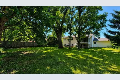 828 W 19th Avenue, Oshkosh, WI 54902 - Photo 34